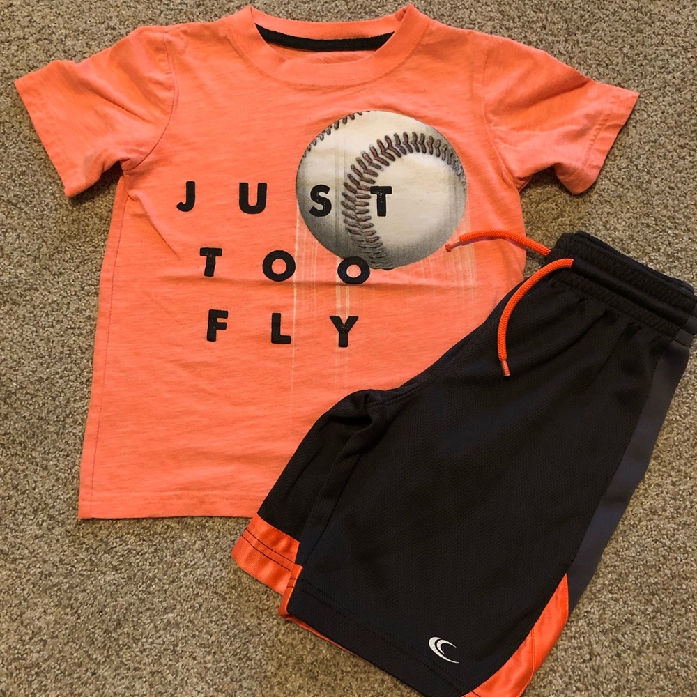 Carter’s Kid 4/5 short sleeve and matching shorts. Light coral color in GUC